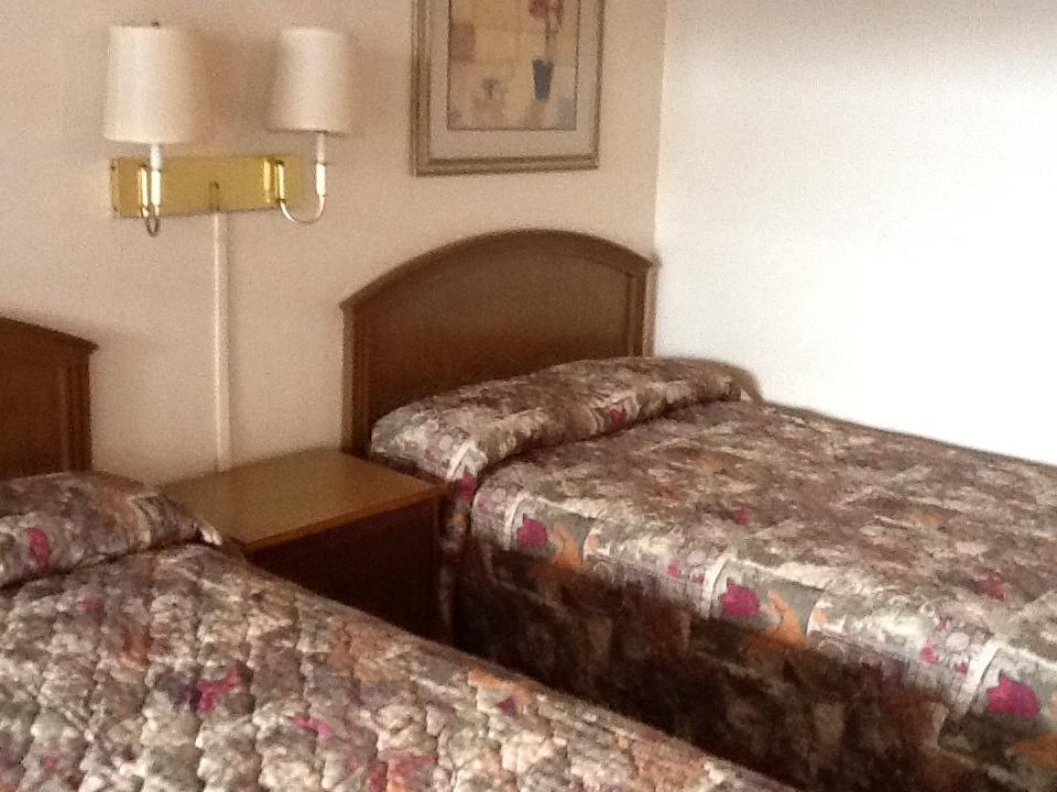 Economy Inn Greenville Room photo